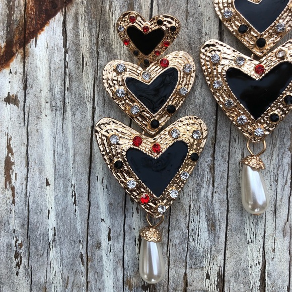 Zara Heart Drop Earrings! - Picture 5 of 7